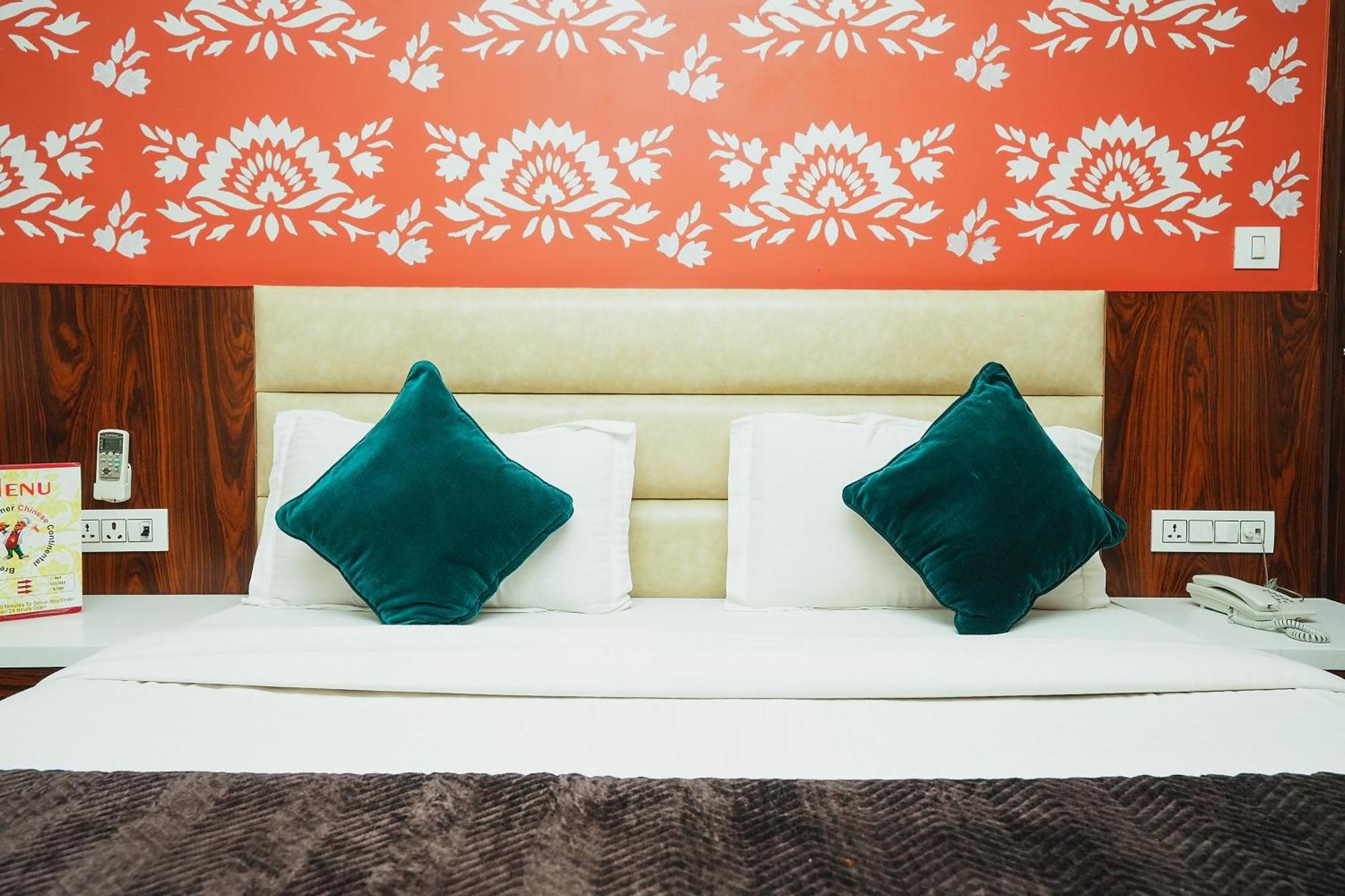 Hotel Kabir Palace Karol Bagh نيودلهي المظهر الخارجي الصورة