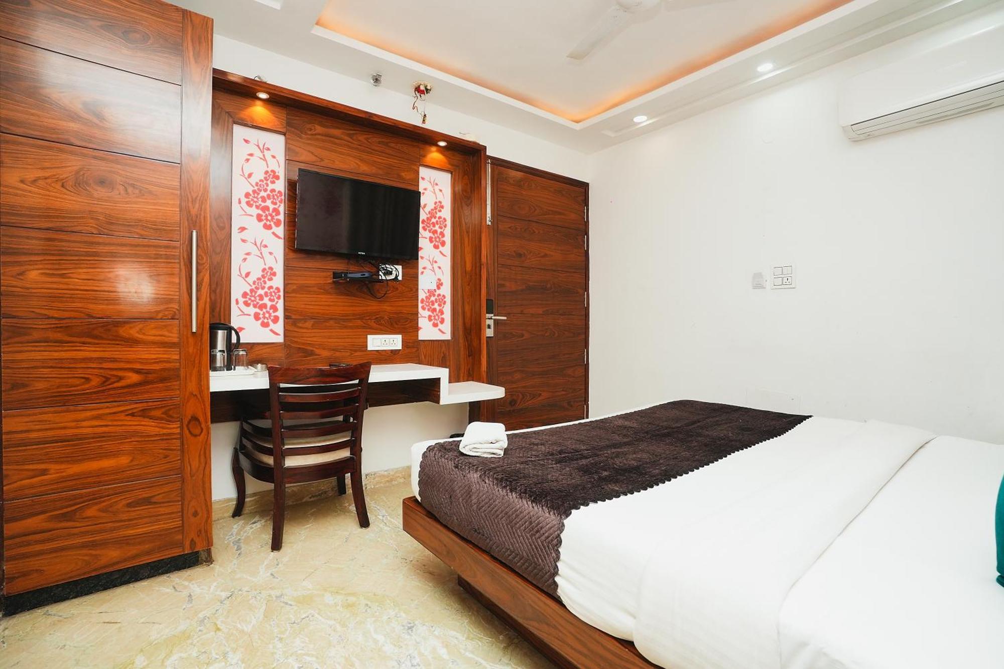 Hotel Kabir Palace Karol Bagh نيودلهي المظهر الخارجي الصورة