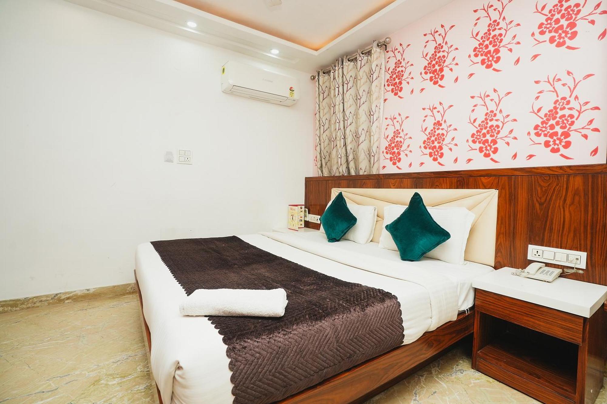 Hotel Kabir Palace Karol Bagh نيودلهي المظهر الخارجي الصورة