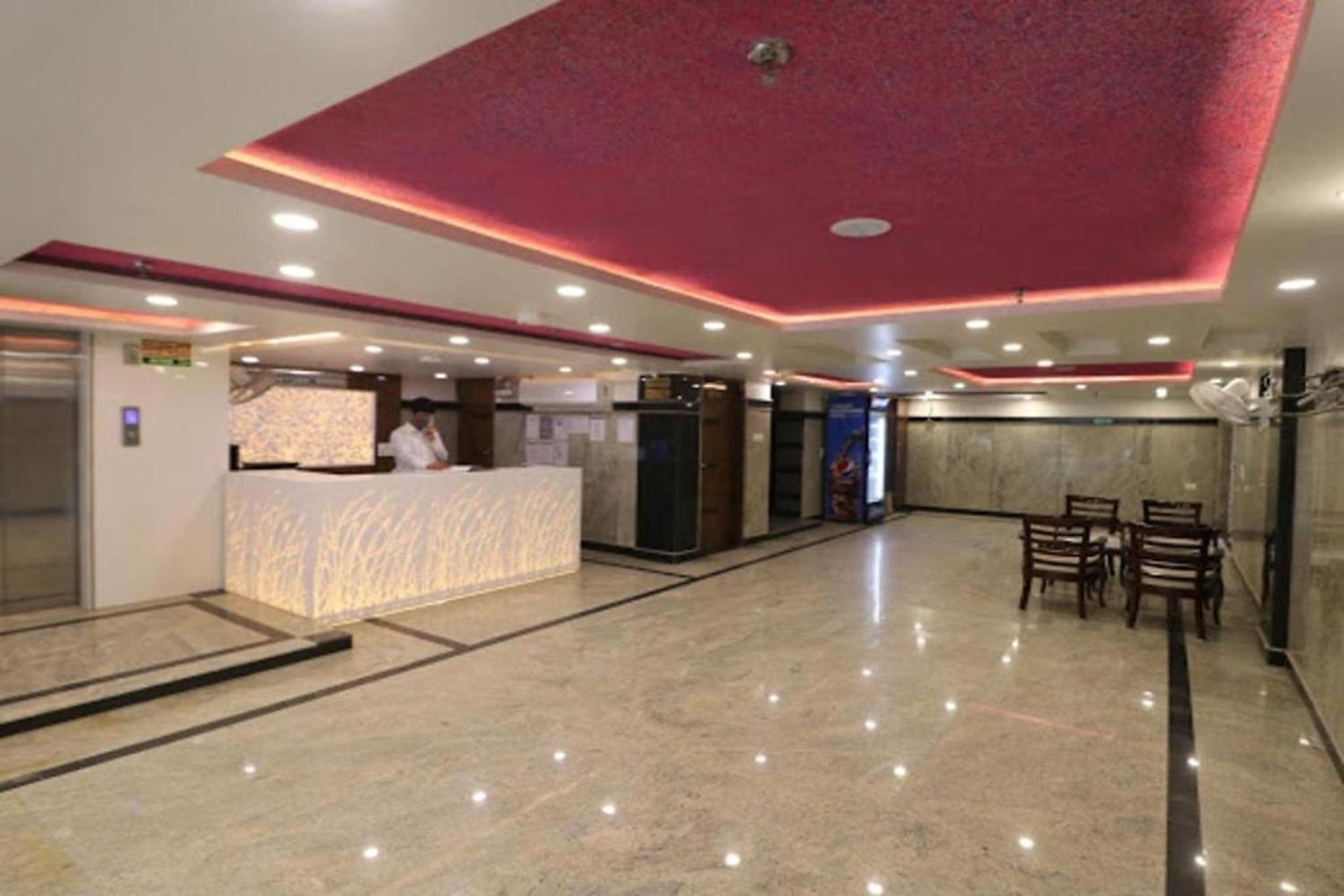 Hotel Kabir Palace Karol Bagh نيودلهي المظهر الخارجي الصورة
