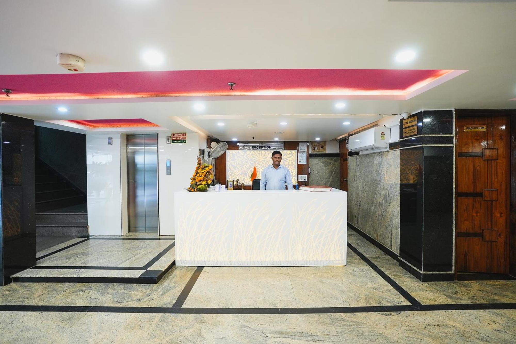 Hotel Kabir Palace Karol Bagh نيودلهي المظهر الخارجي الصورة